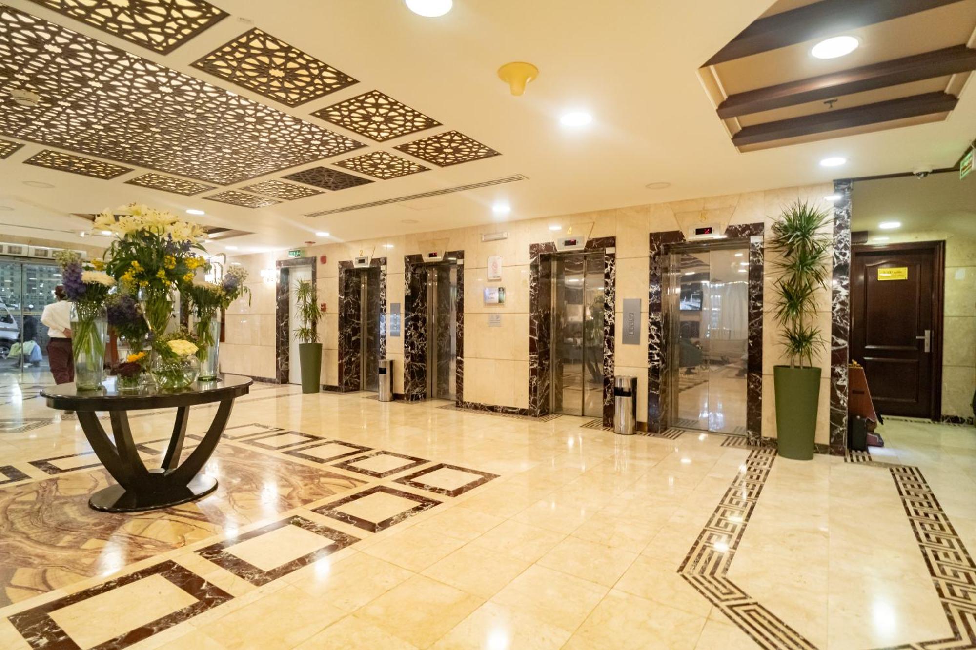 Emaar Elite Al Madina Hotel Medina Exterior photo