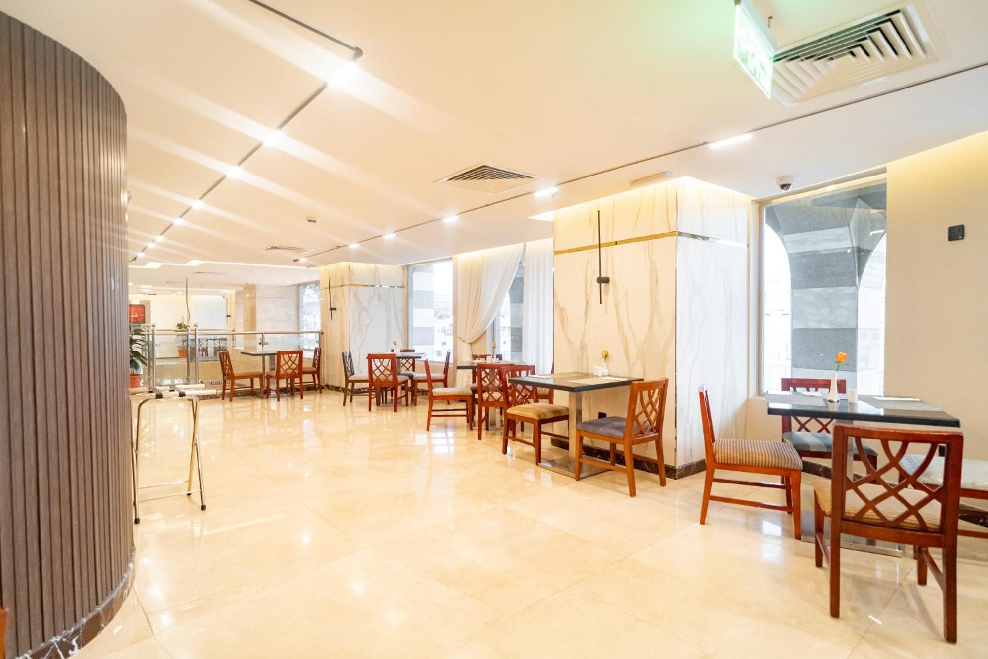 Emaar Elite Al Madina Hotel Medina Exterior photo